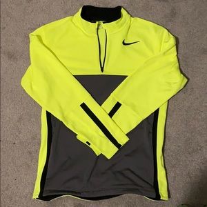 Men’s Nike half zip